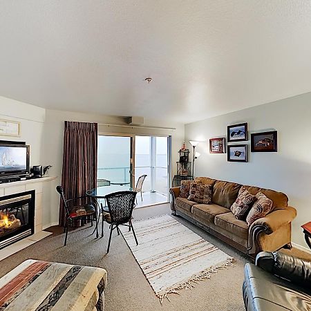 مدينة لينكولن New Listing! Bay-View Beauty With Private Balcony Condo المظهر الخارجي الصورة