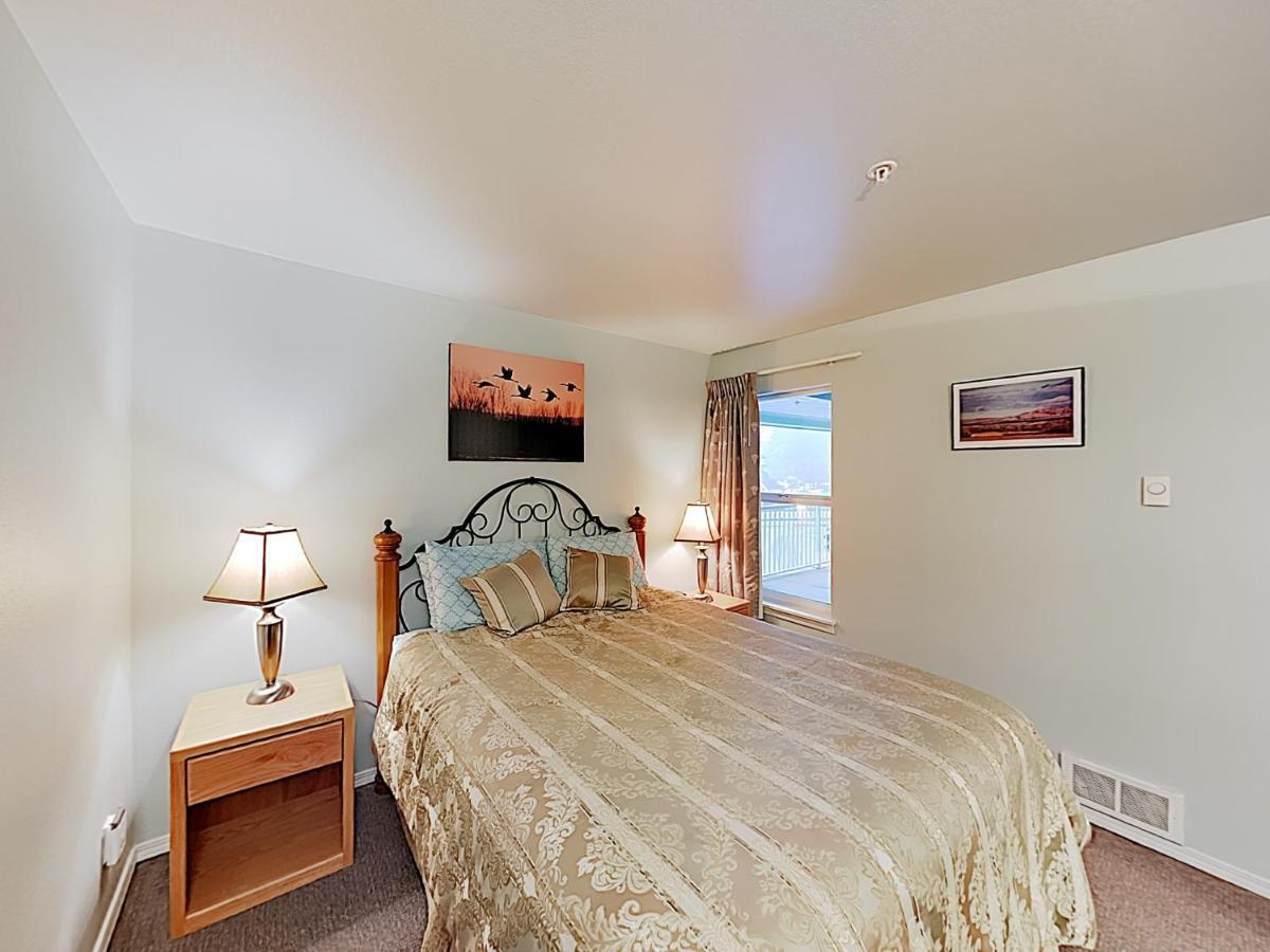 مدينة لينكولن New Listing! Bay-View Beauty With Private Balcony Condo المظهر الخارجي الصورة